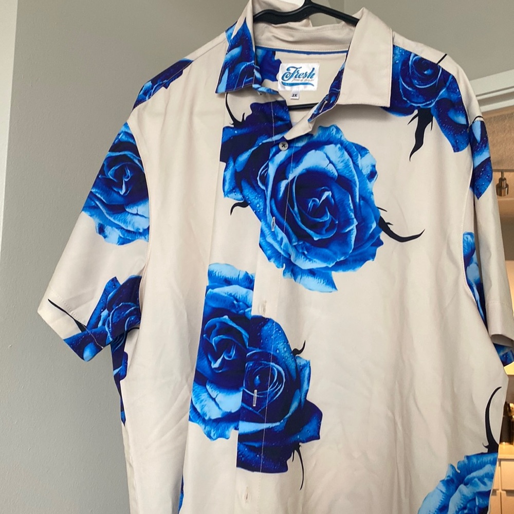 Blue rose white shirt